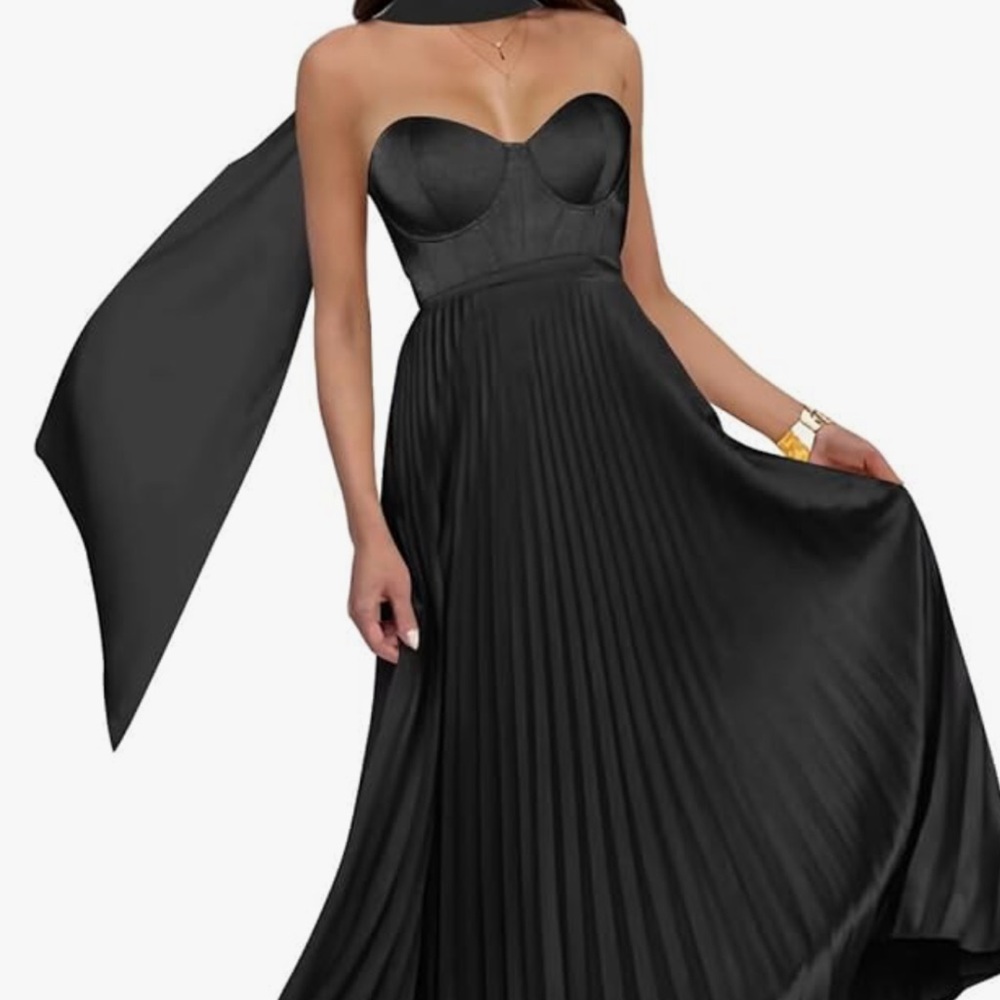 Amazon Black Strapless Pleated Dress